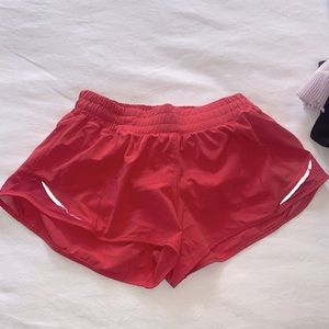 lululemon hotty hot shorts 2.5 inseam size 6
